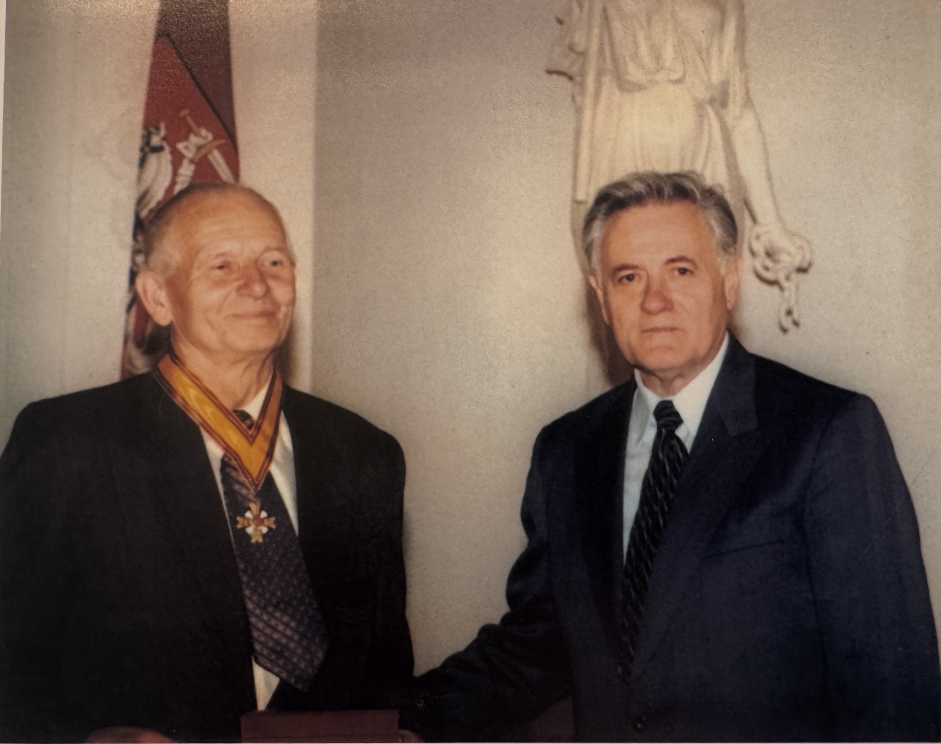 Vytautas Andziulis Valdas Adamkus